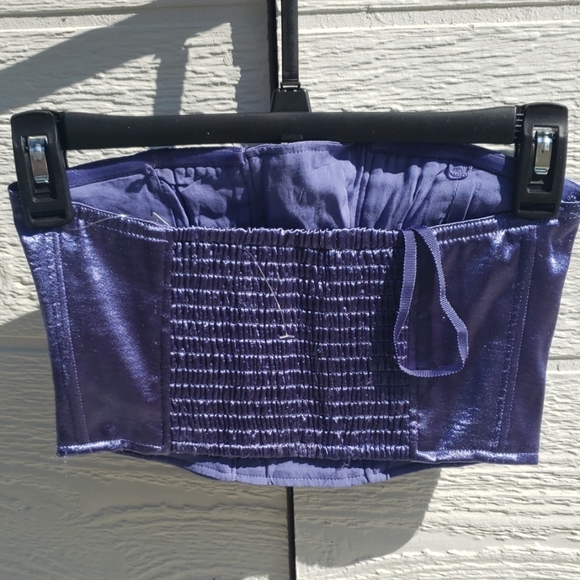 Crop top - Picture 2 of 4